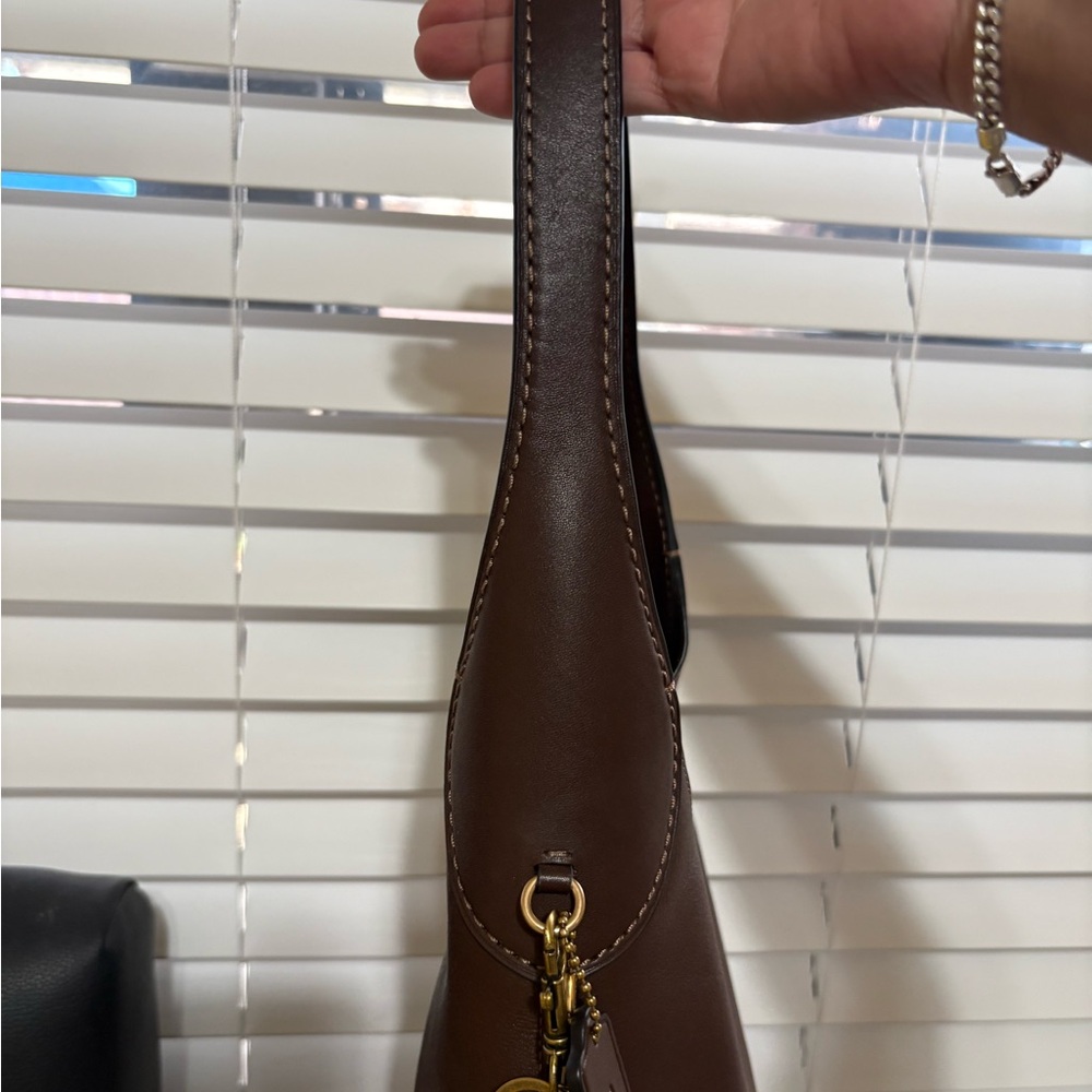 Coach Brooklyn Shoulder Bag 28 Set in Maple - Picture 7 of 15